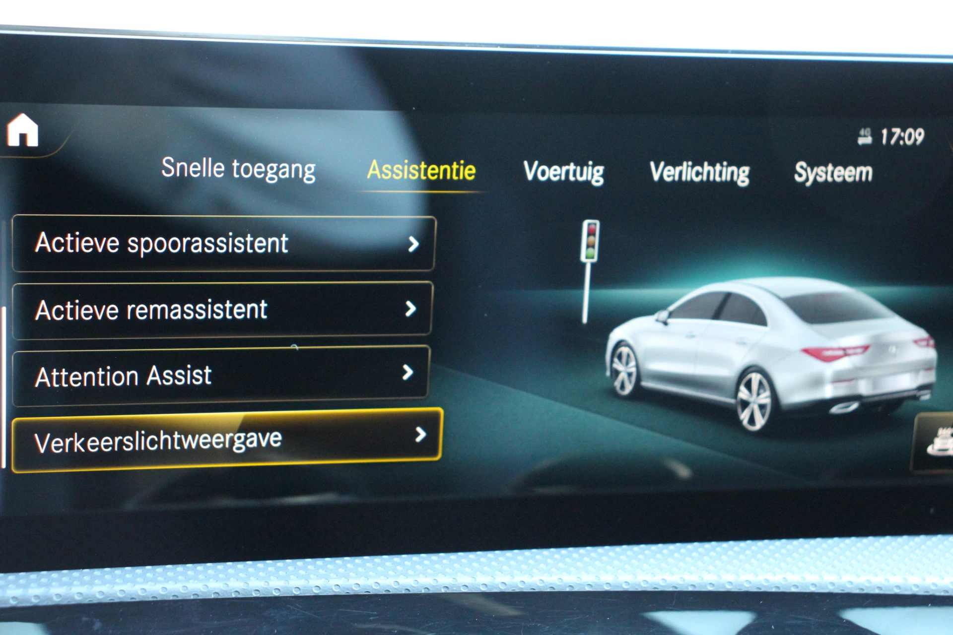 Hoofdafbeelding Mercedes-Benz CLA