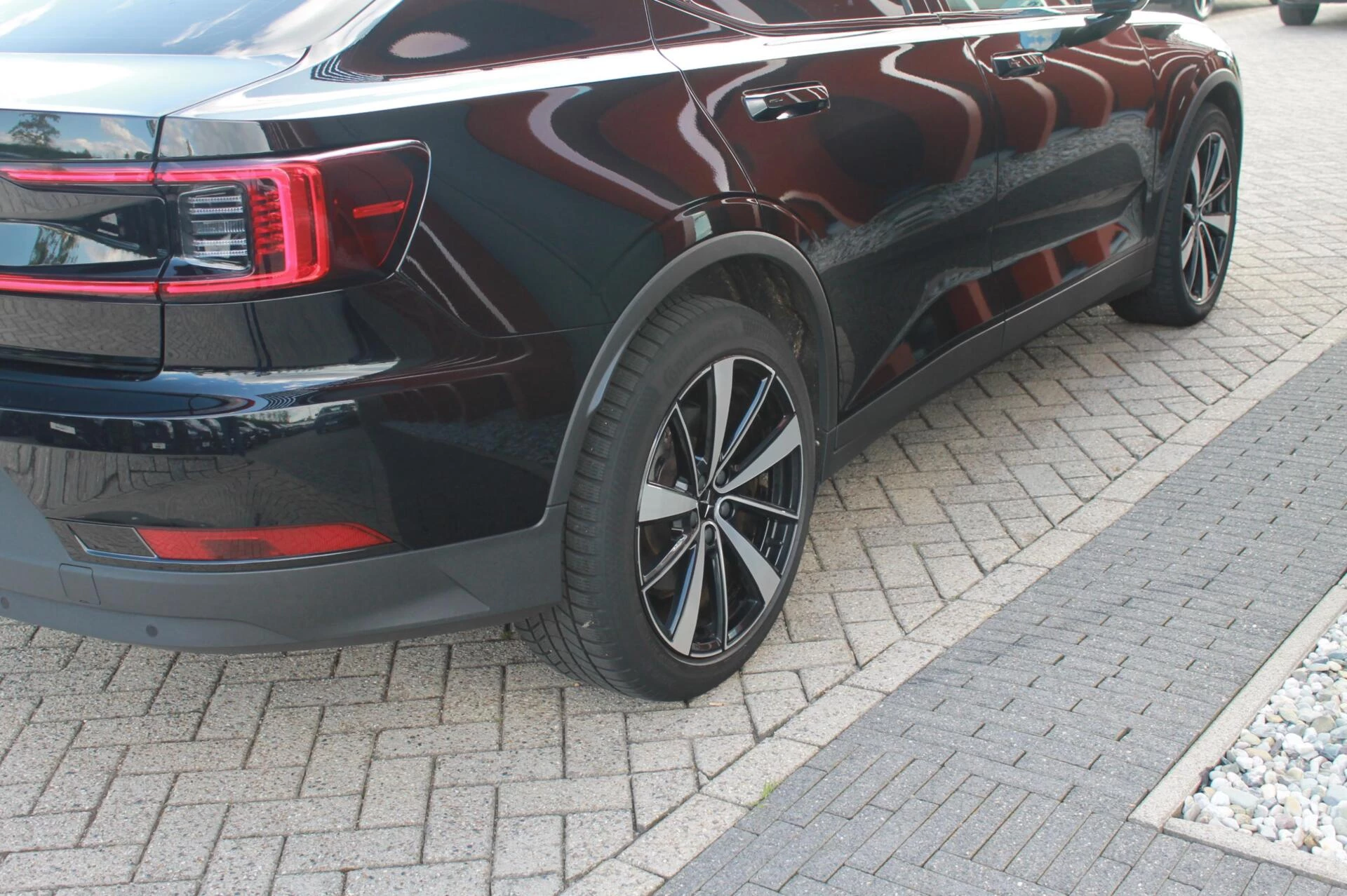 Hoofdafbeelding Polestar 2