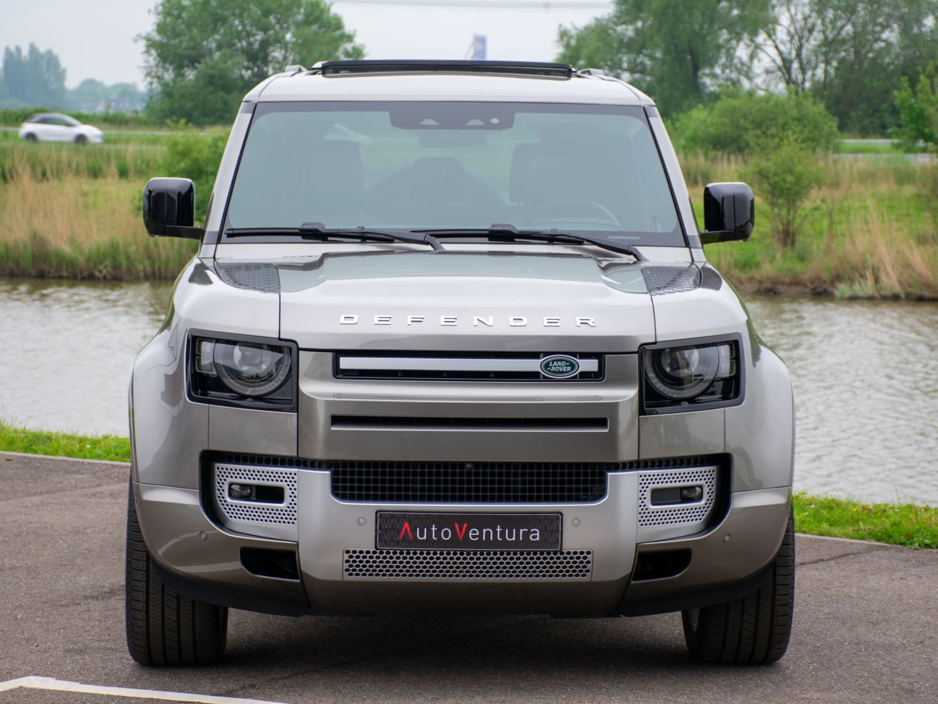 Hoofdafbeelding Land Rover Defender