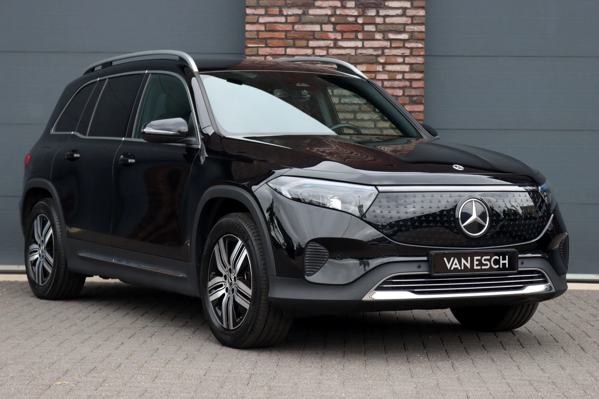 Hoofdafbeelding Mercedes-Benz EQB
