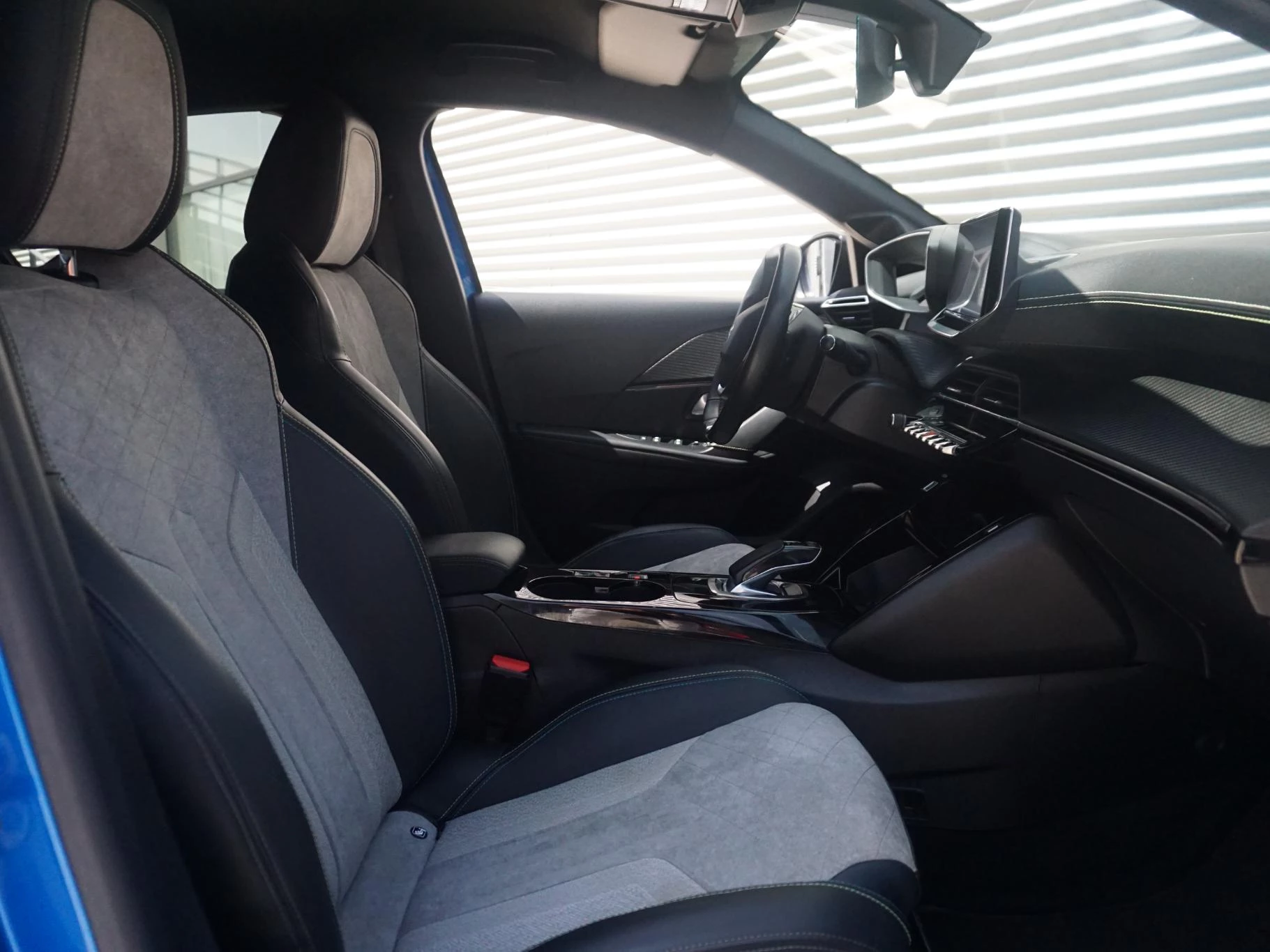Hoofdafbeelding Peugeot e-208