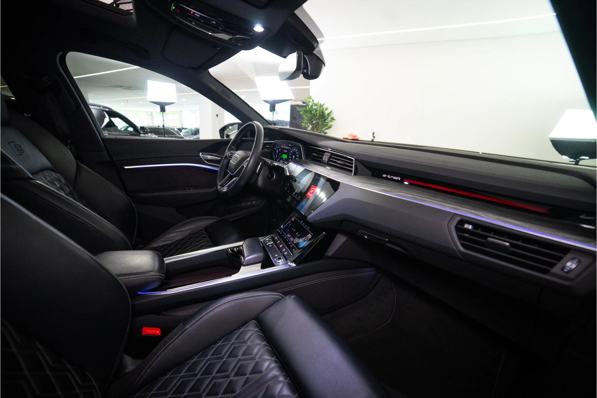 Hoofdafbeelding Audi e-tron
