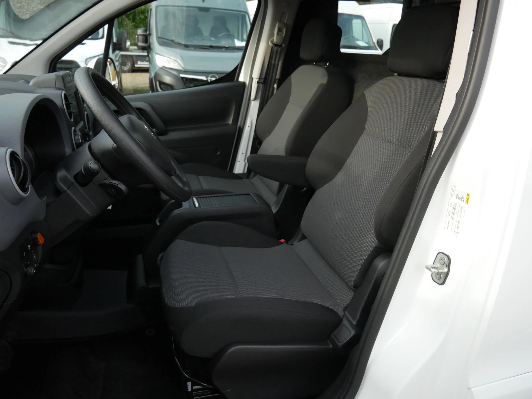 Hoofdafbeelding Peugeot Partner