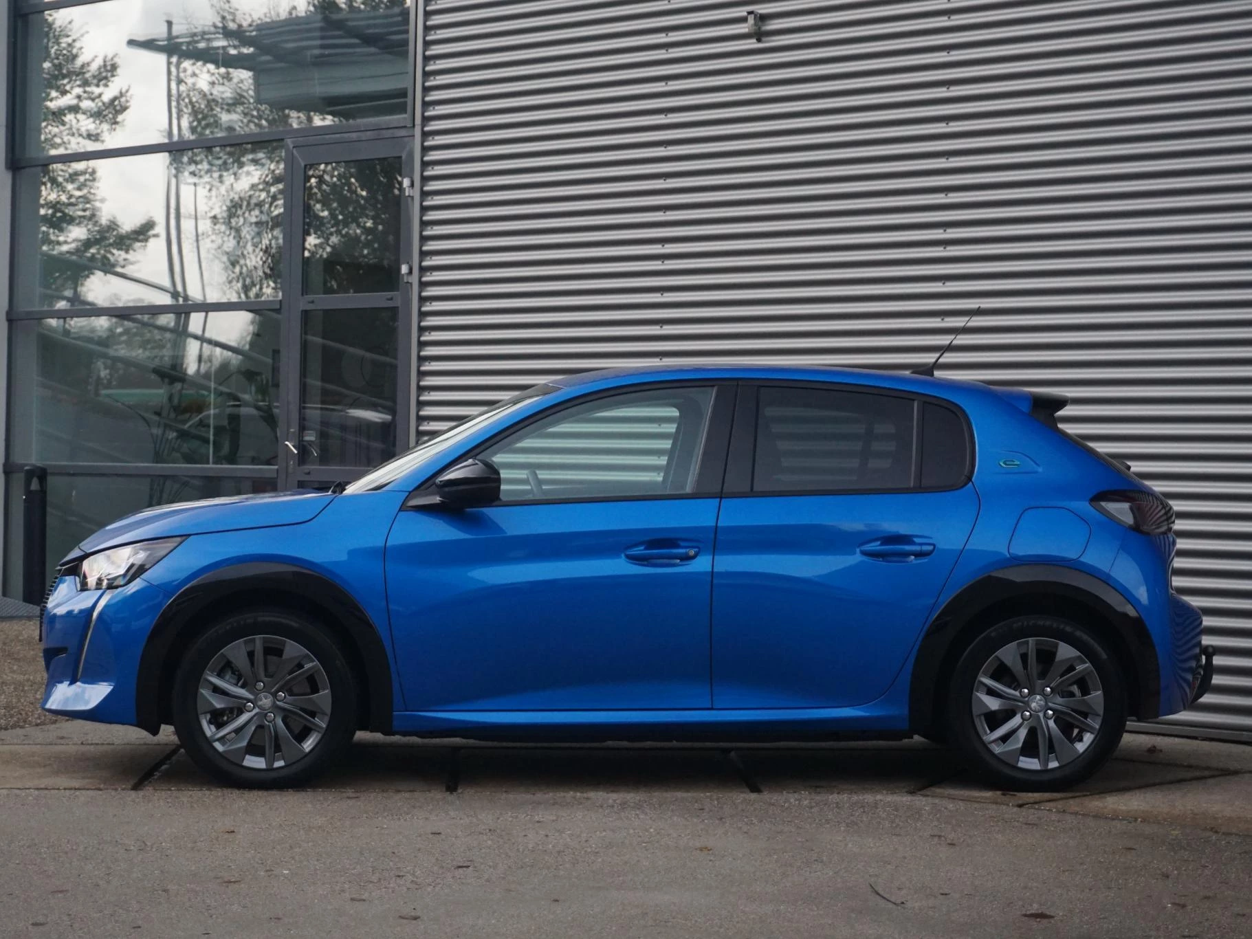 Hoofdafbeelding Peugeot e-208