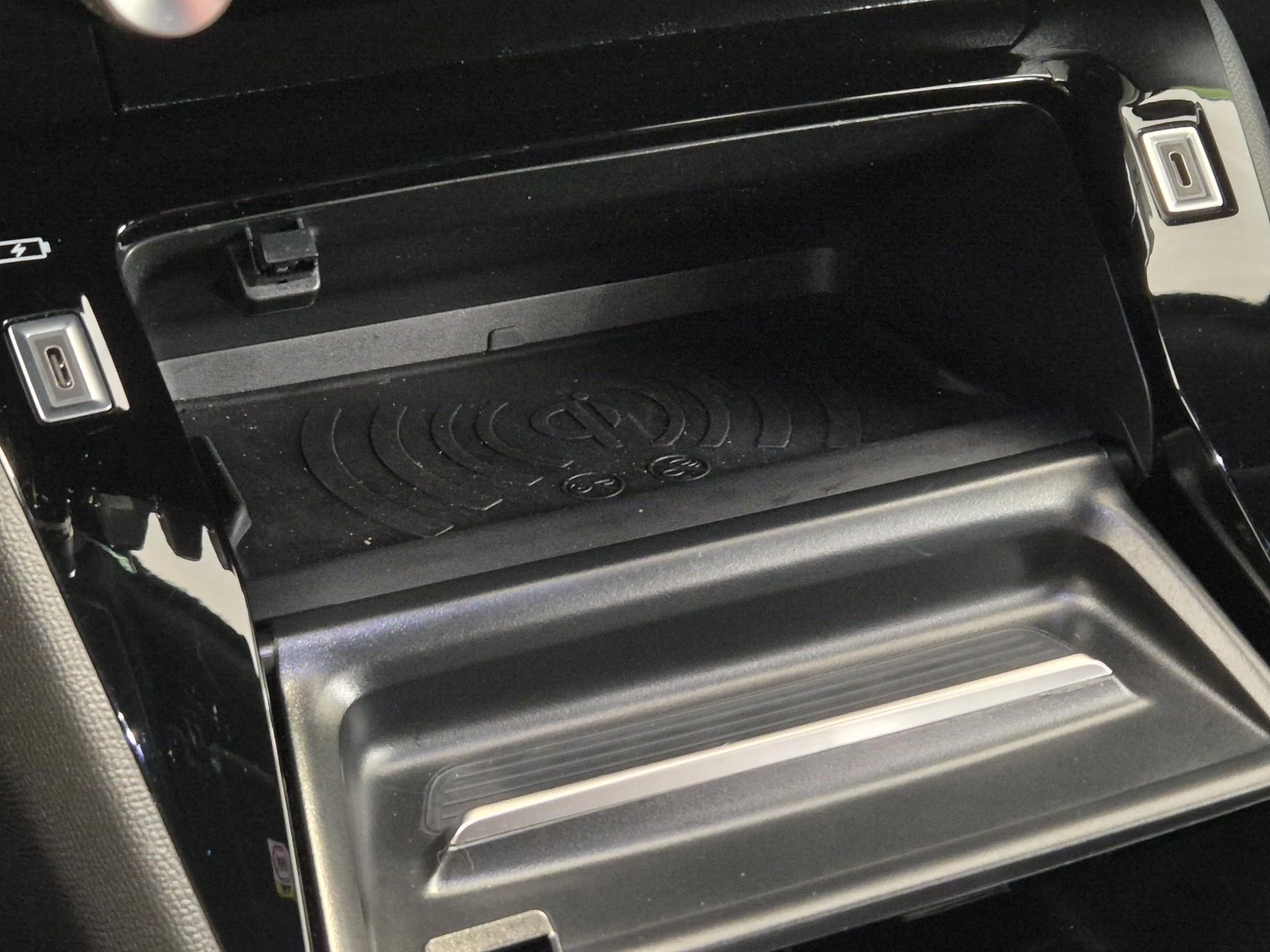 Hoofdafbeelding Peugeot e-2008