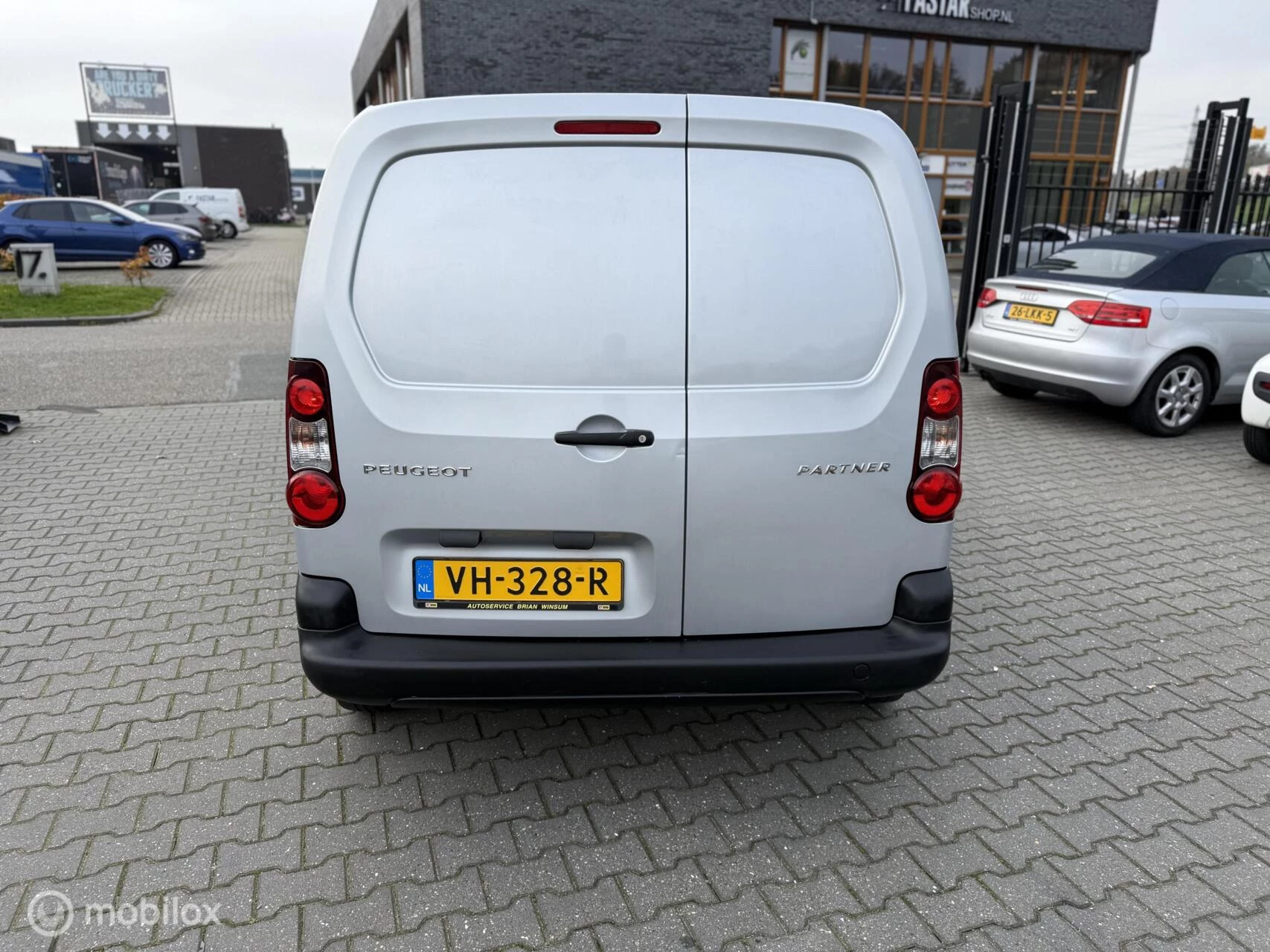 Hoofdafbeelding Peugeot Partner