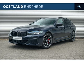 BMW 5 Serie Touring 530e High Executive M Sport Automaat / Panoramadak / Trekhaak / Laserlight / Active Cruise Control / Head-Up / Comfort Access / Stuurverwarming