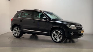 Volkswagen Tiguan 1.4 TSI R-Line Edition Camera Line-Assist Panoramadak Leder Stoelverwarming