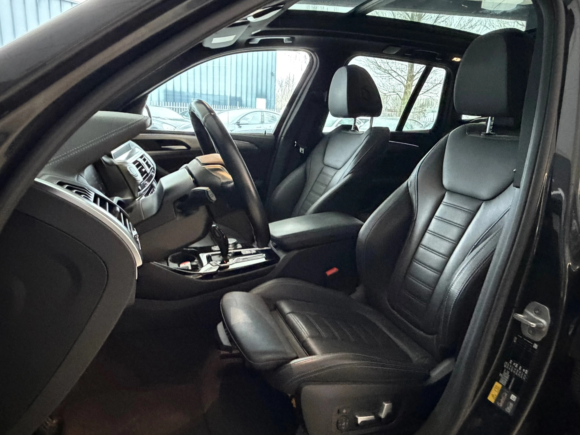 Hoofdafbeelding BMW iX3