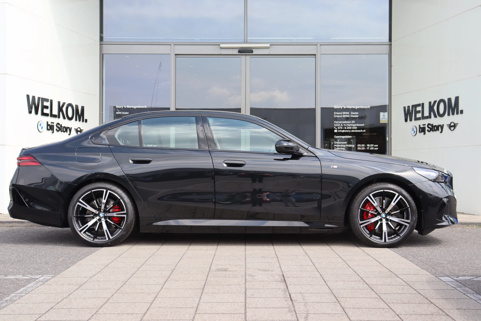 Hoofdafbeelding BMW i5