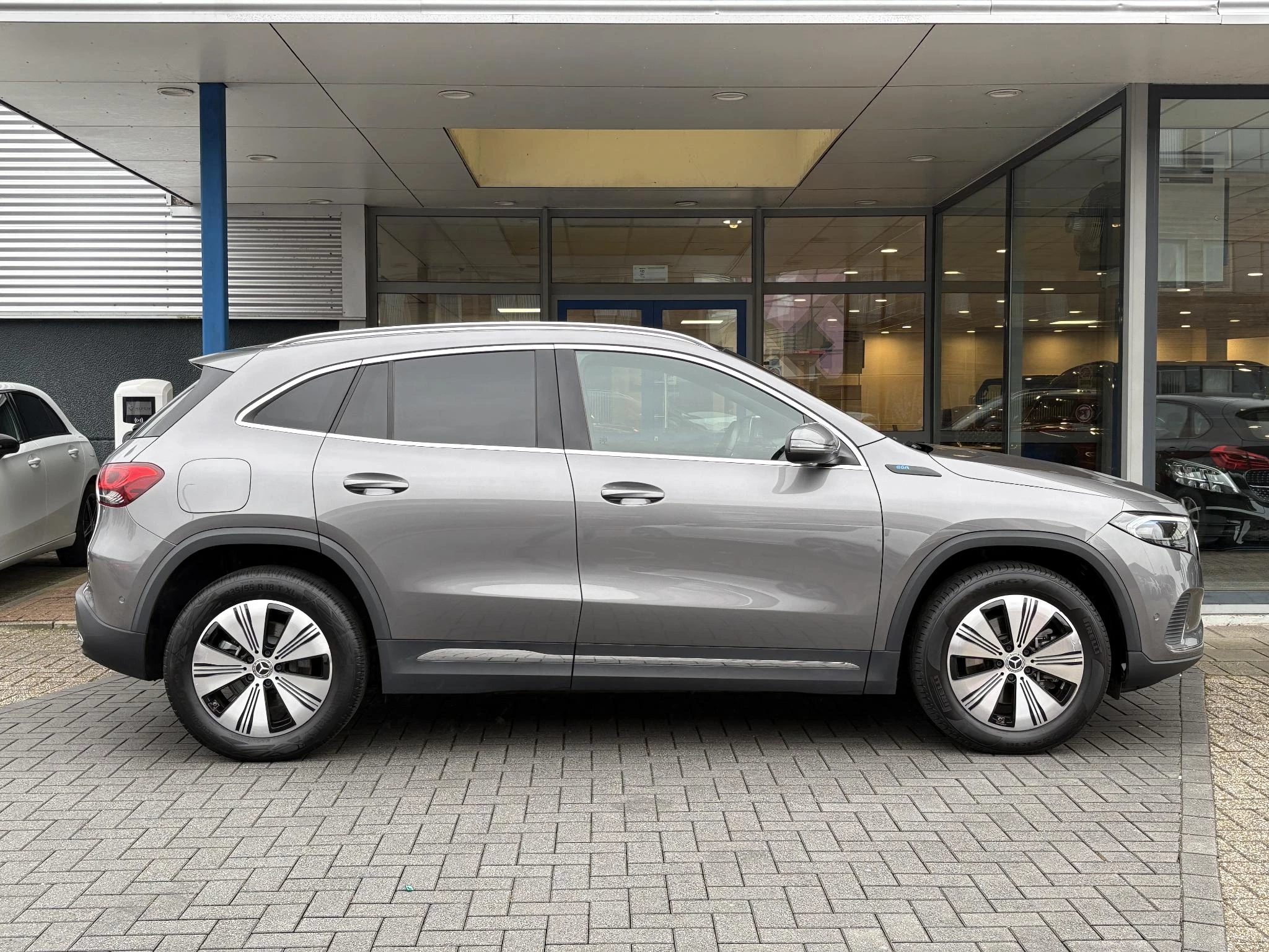 Hoofdafbeelding Mercedes-Benz EQA
