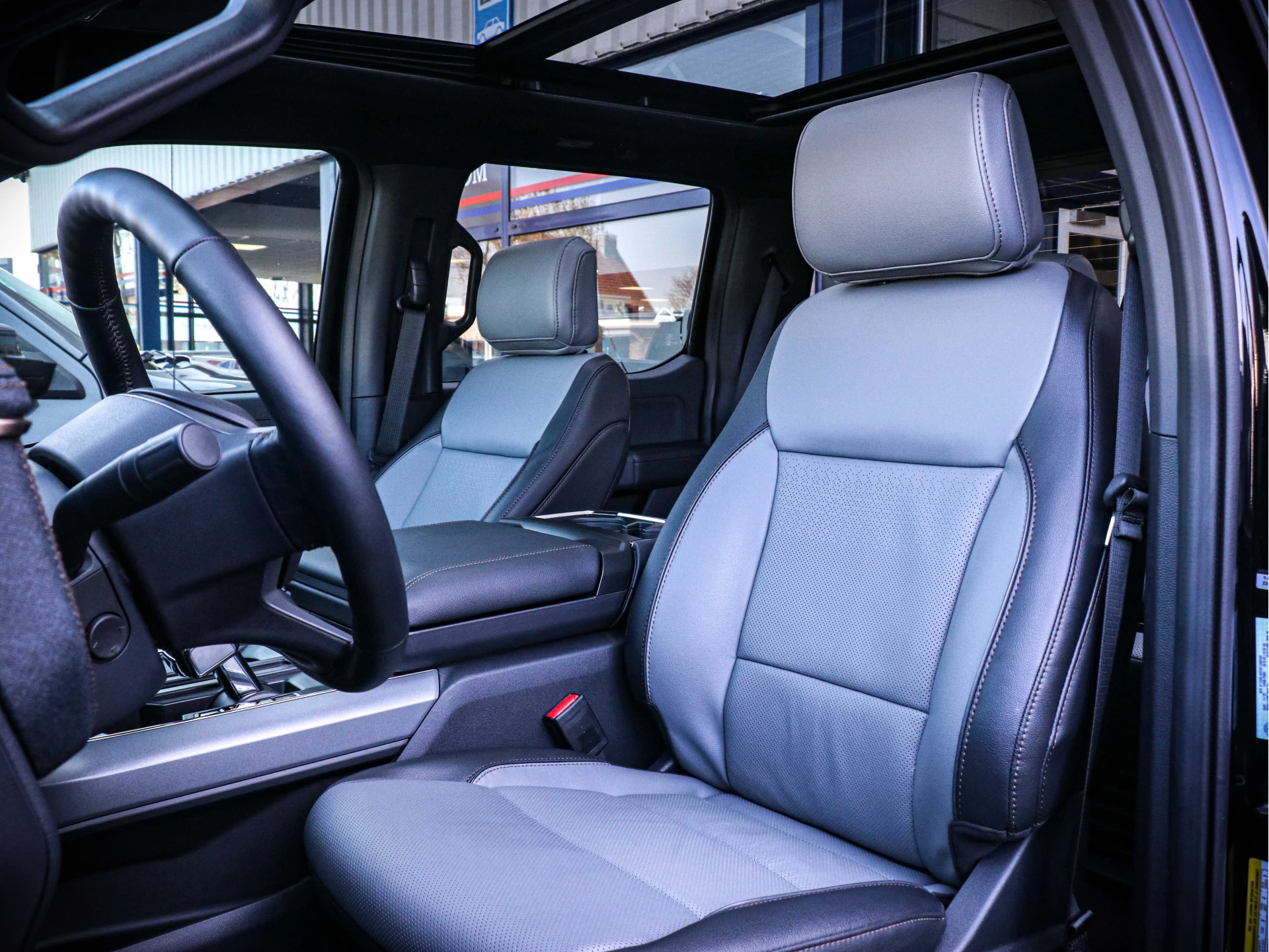 Hoofdafbeelding Ford Lightning Lariat Extended Range