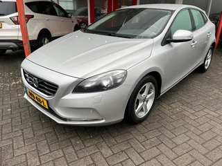 Hoofdafbeelding Volvo V40 Volvo V40 Volvo V40 1.6 T4 180PK Automaat Onderhoudshistory aanwezig