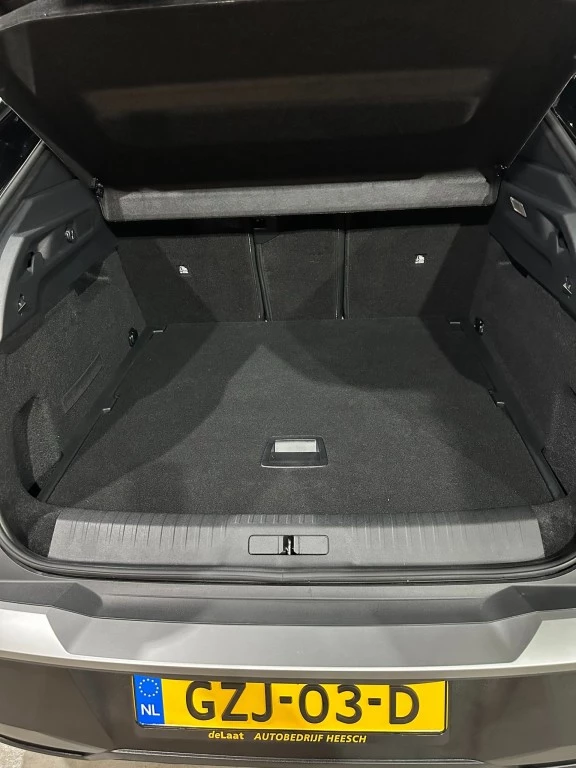 Hoofdafbeelding Peugeot e-3008