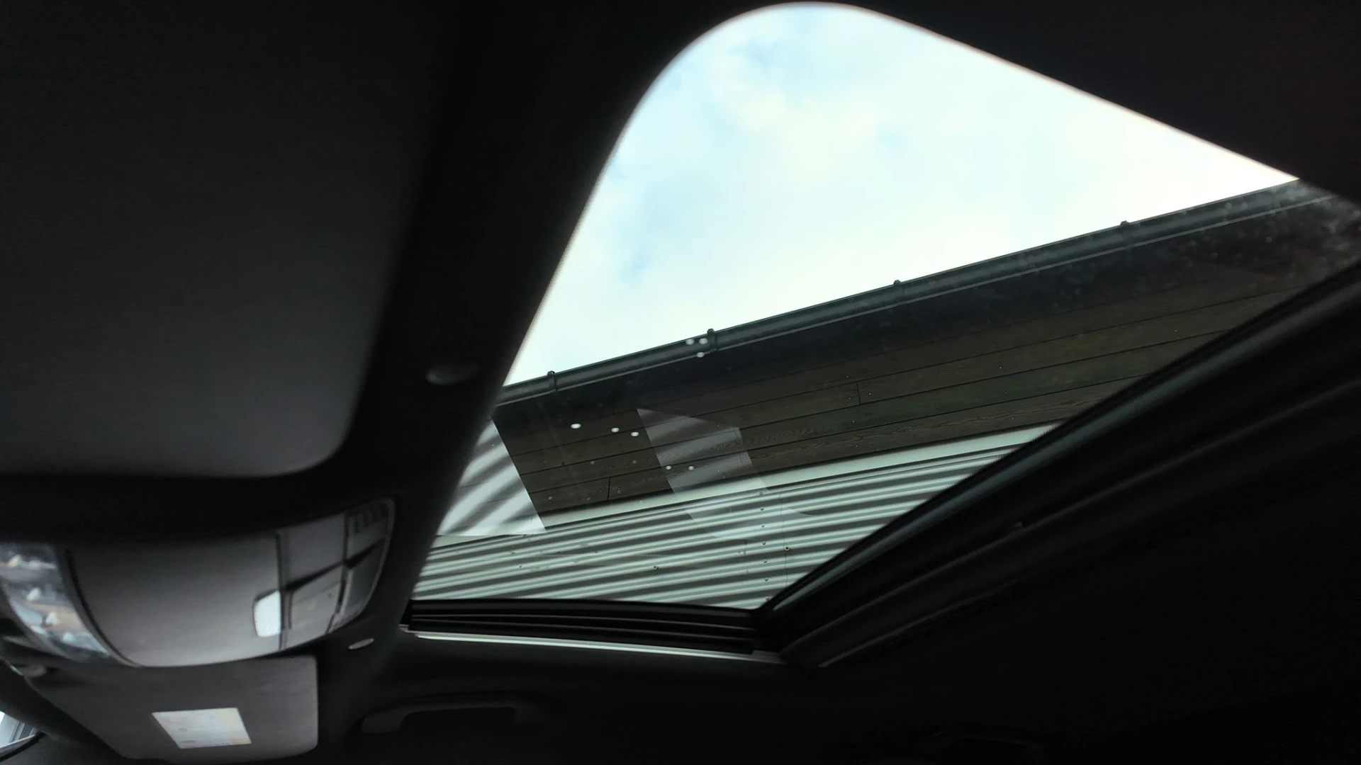 Hoofdafbeelding Mercedes-Benz EQC