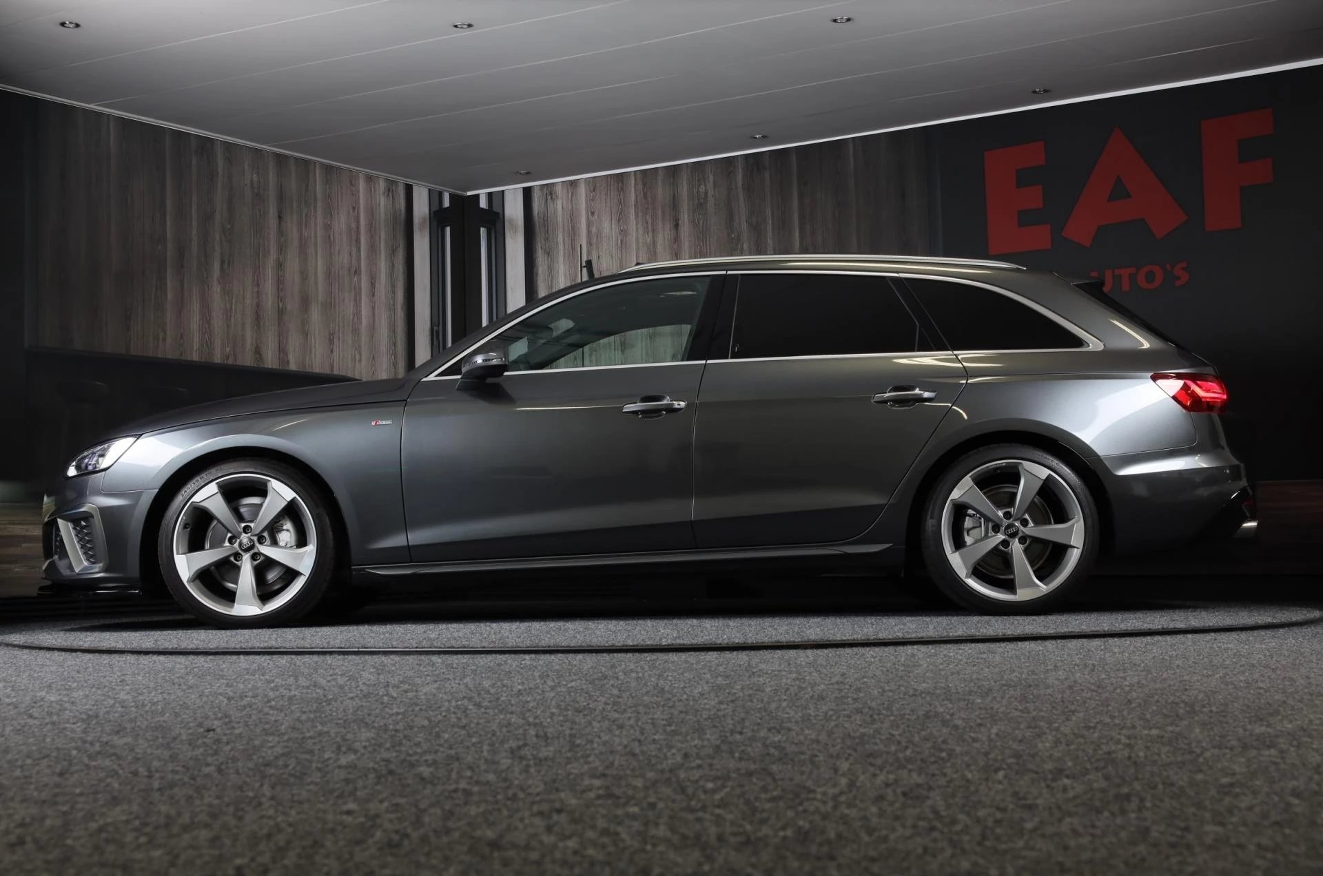 Hoofdafbeelding Audi A4