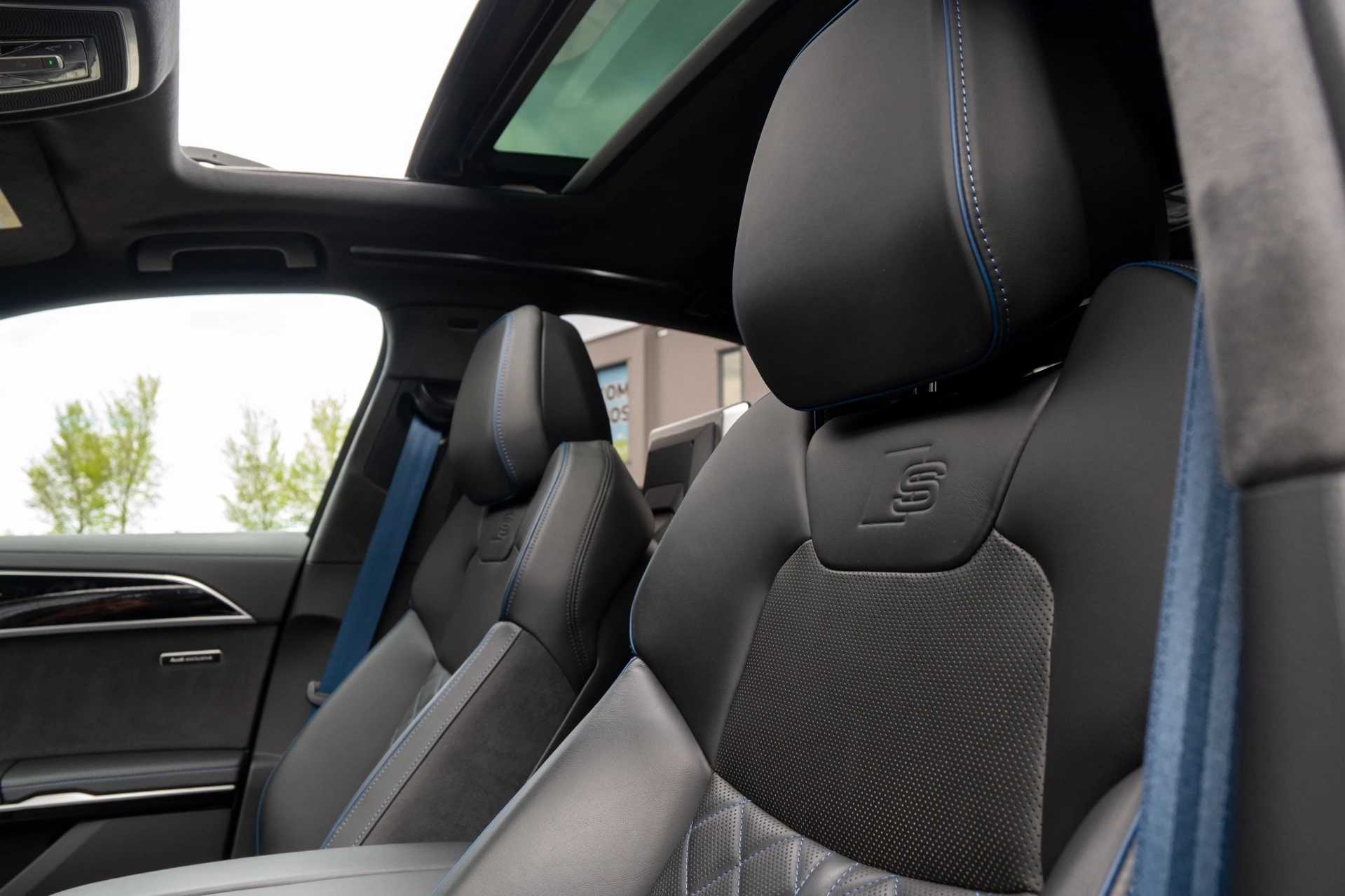 Hoofdafbeelding Audi A8