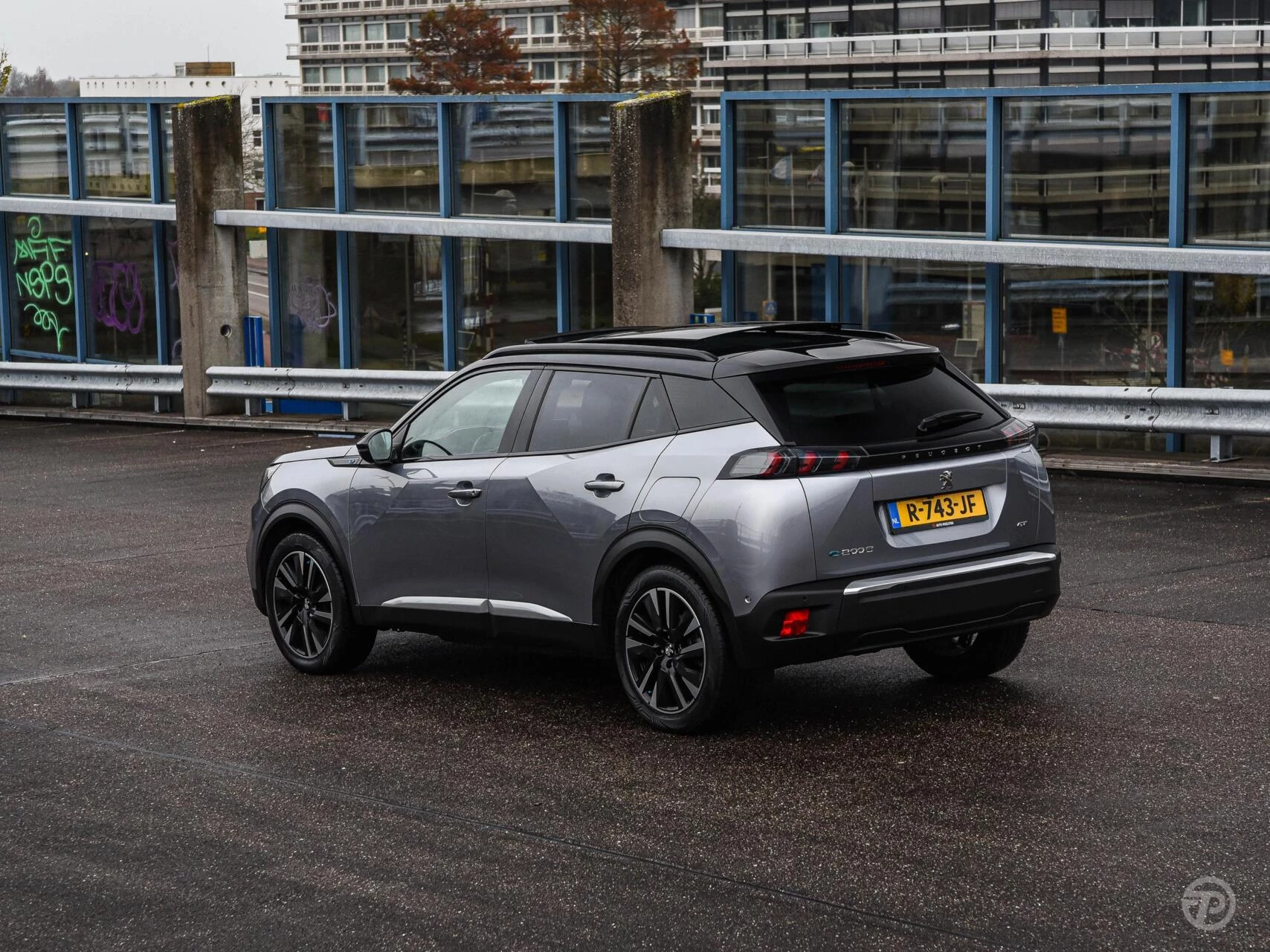 Hoofdafbeelding Peugeot e-2008