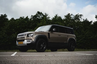 Land Rover Defender SE