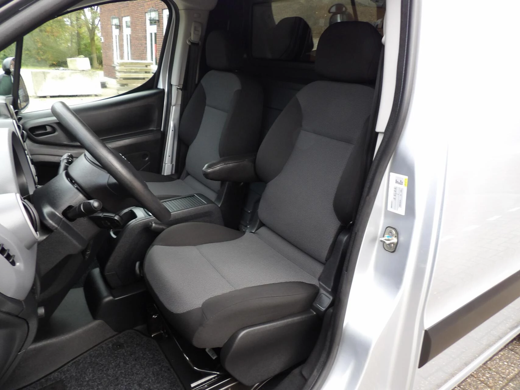 Hoofdafbeelding Peugeot Partner