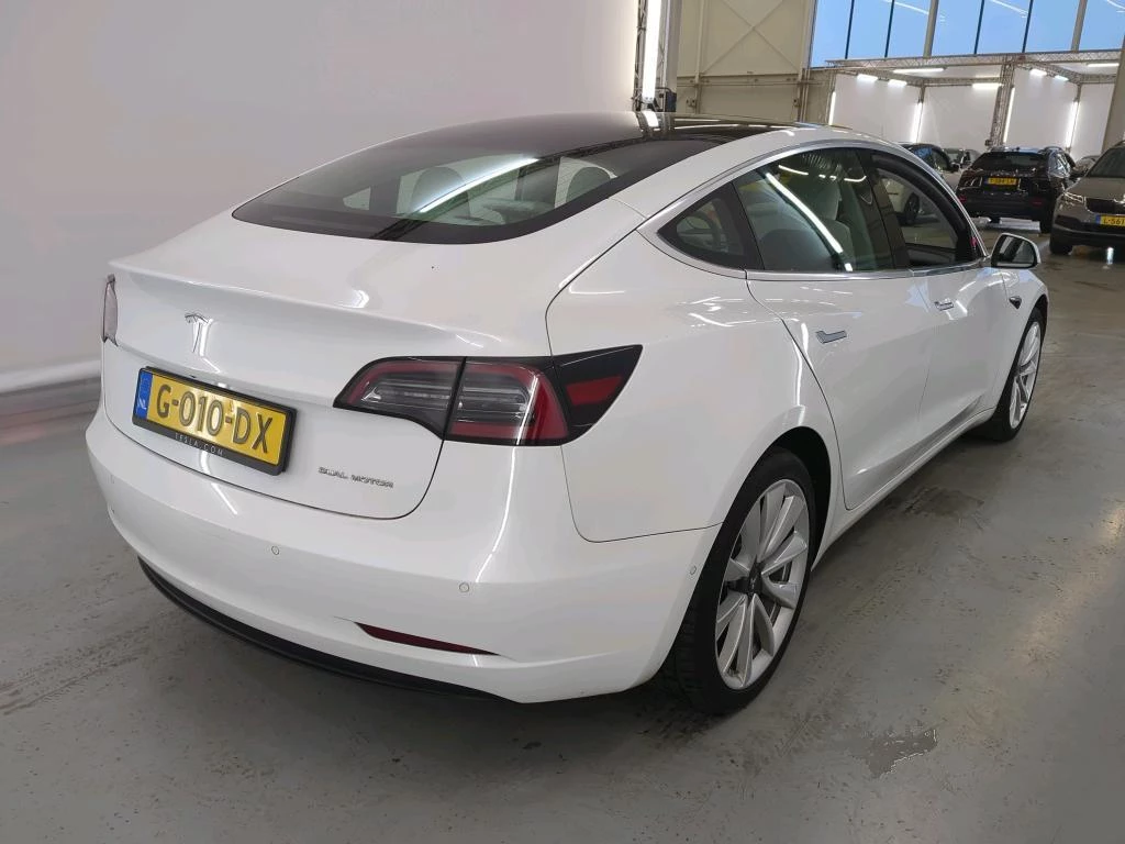 Hoofdafbeelding Tesla Model 3