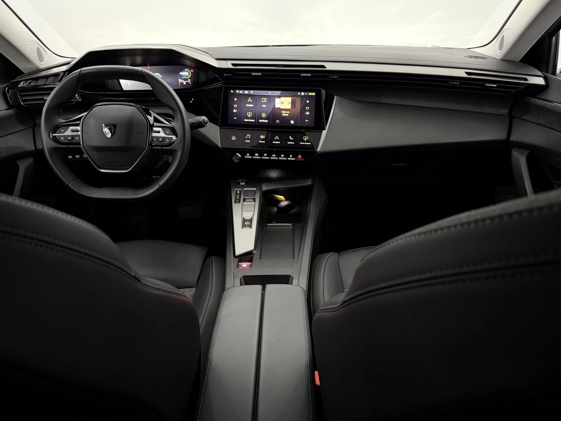 Hoofdafbeelding Peugeot 408