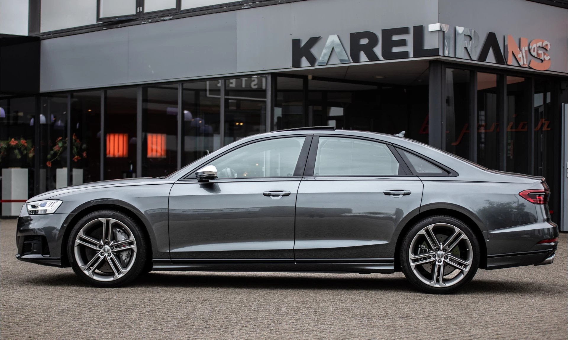 Hoofdafbeelding Audi S8