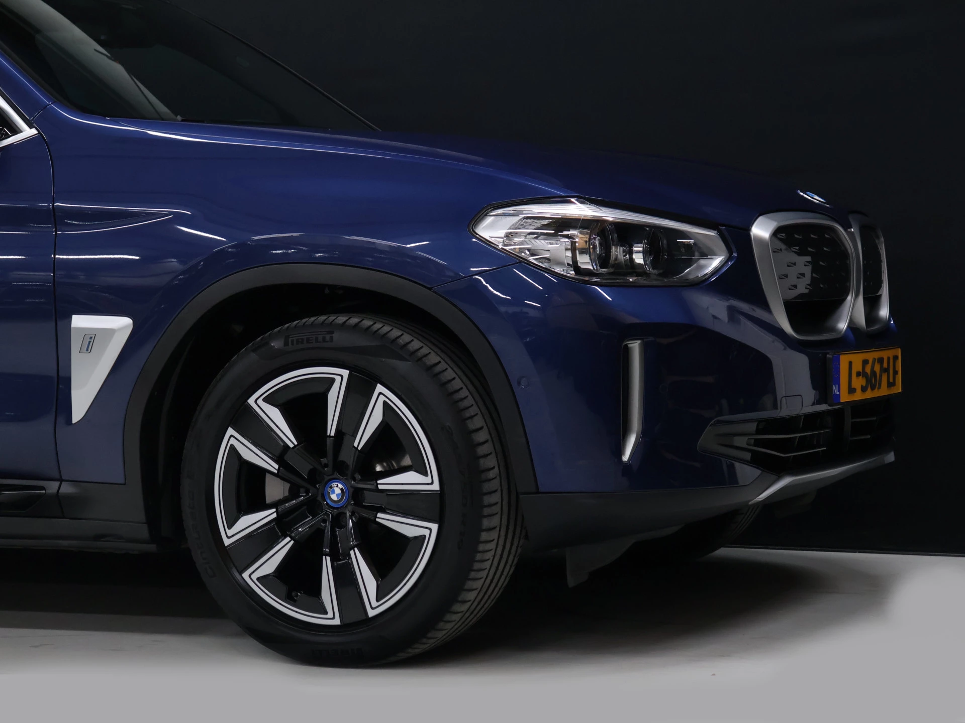 Hoofdafbeelding BMW iX3
