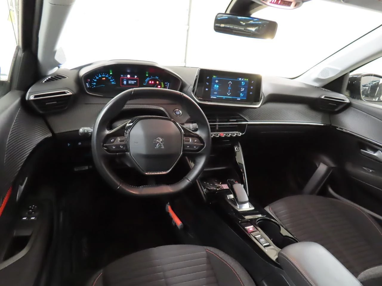 Hoofdafbeelding Peugeot e-208