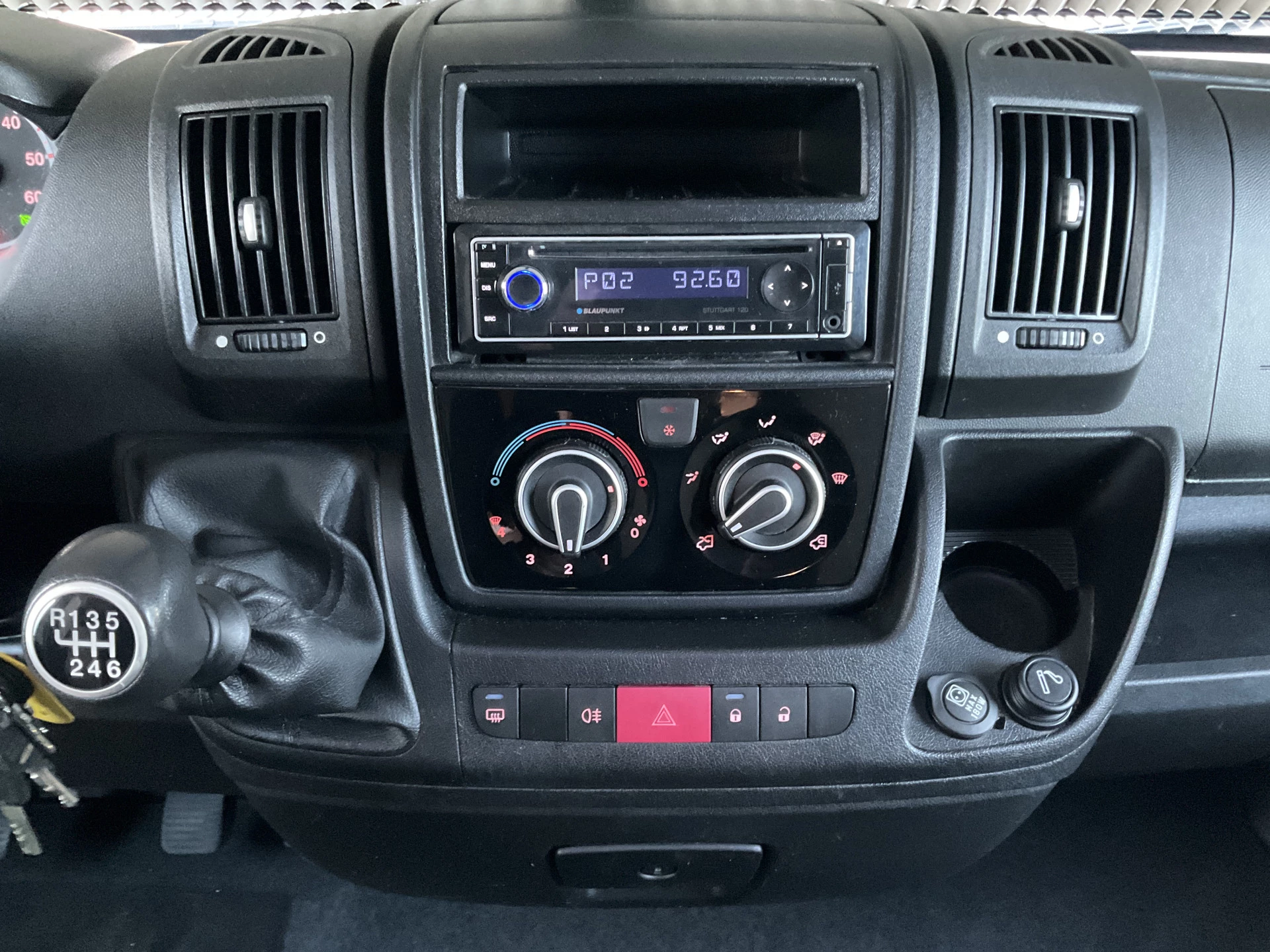 Hoofdafbeelding Carado T 59 2.3 131pk Airco Cruise Trekhaak Fietsendrager 2-Persoons Sunlight Carado