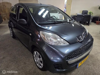 Peugeot 107 1.0-12V Accent