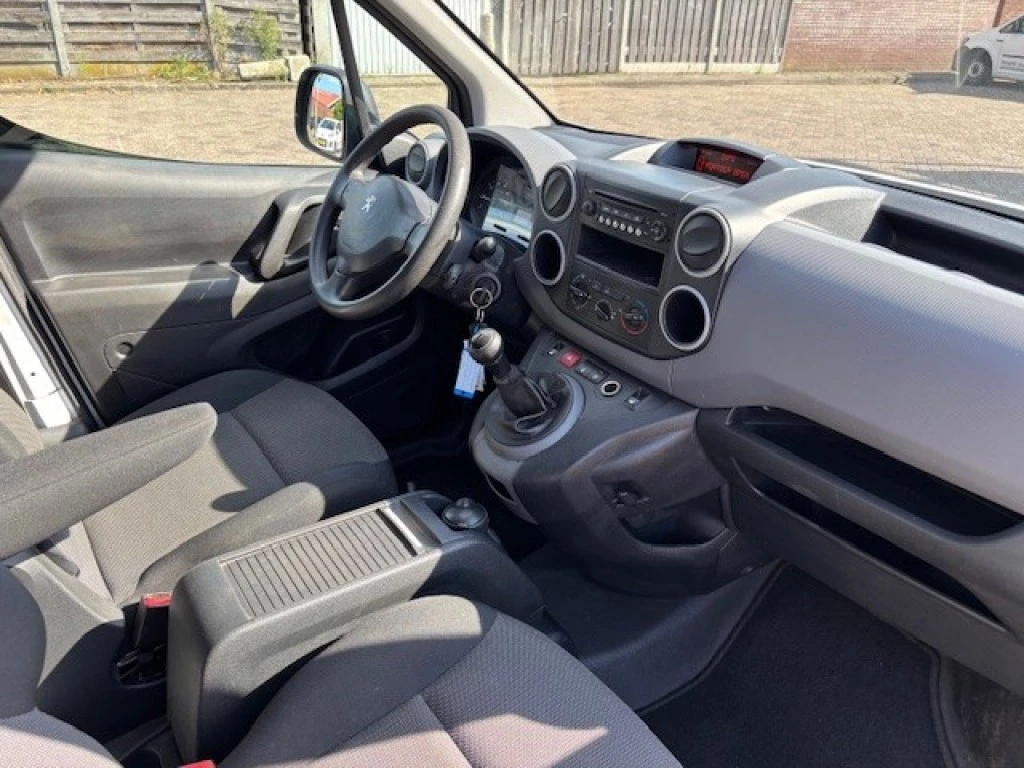 Hoofdafbeelding Peugeot Partner