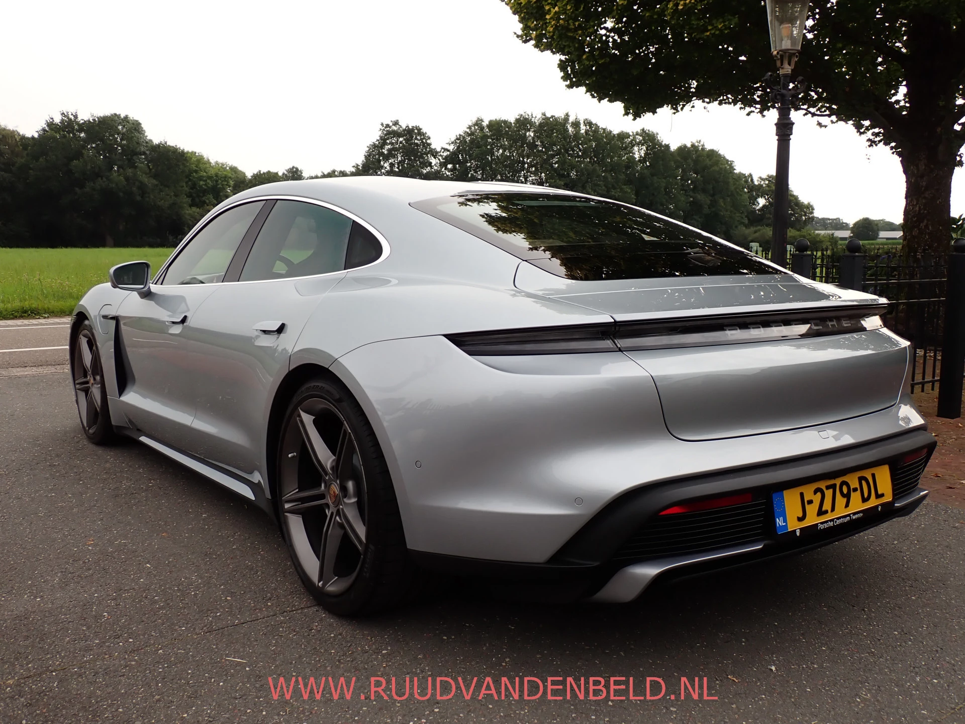 Hoofdafbeelding Porsche Taycan