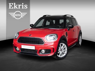MINI Countryman Cooper + JCW pakket + Trekhaak + Glazen panoramadak + Achteruitrijcamera + Comfort Access
