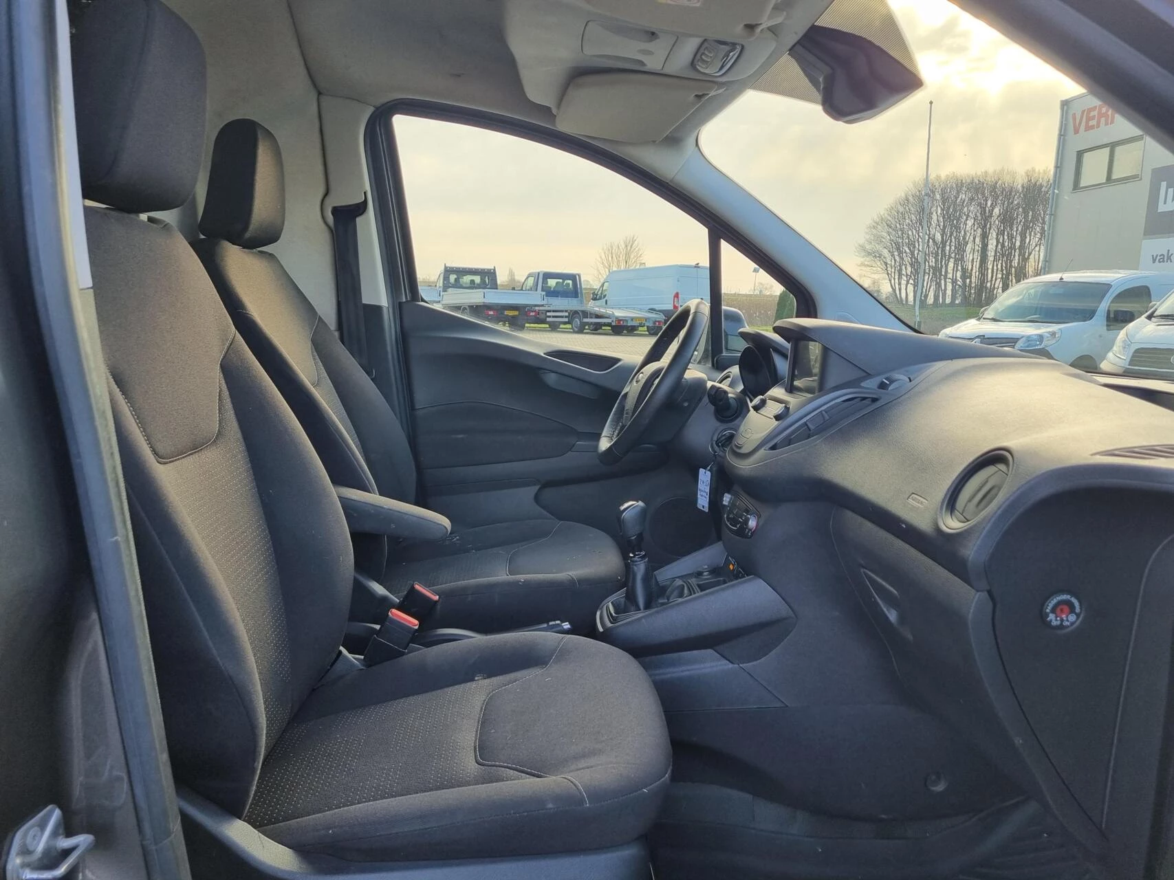 Hoofdafbeelding Ford Transit Courier