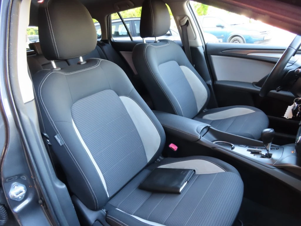 Hoofdafbeelding Toyota Avensis