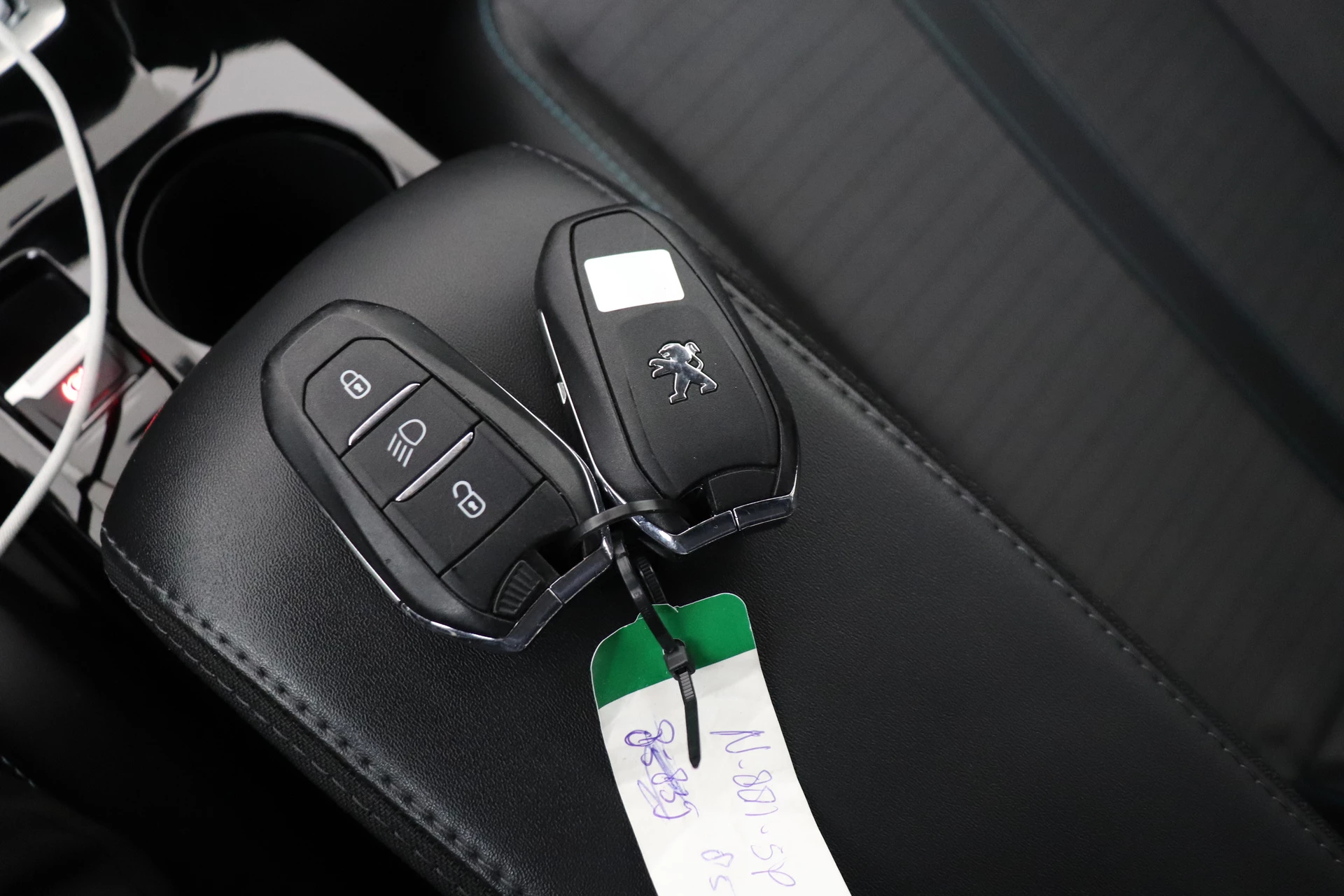 Hoofdafbeelding Peugeot e-208