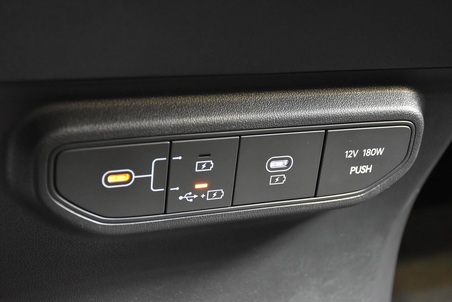 Hoofdafbeelding Kia EV5