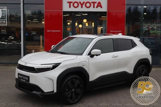 Toyota Urban Cruiser EXECUTIVE 61KWH PANODAK JBL-AUDIO 360°CAMERA 19"LM-VELGEN LED-PRISMA STOEL/STUURVERWARMING DIRECT LEVERBAAR!