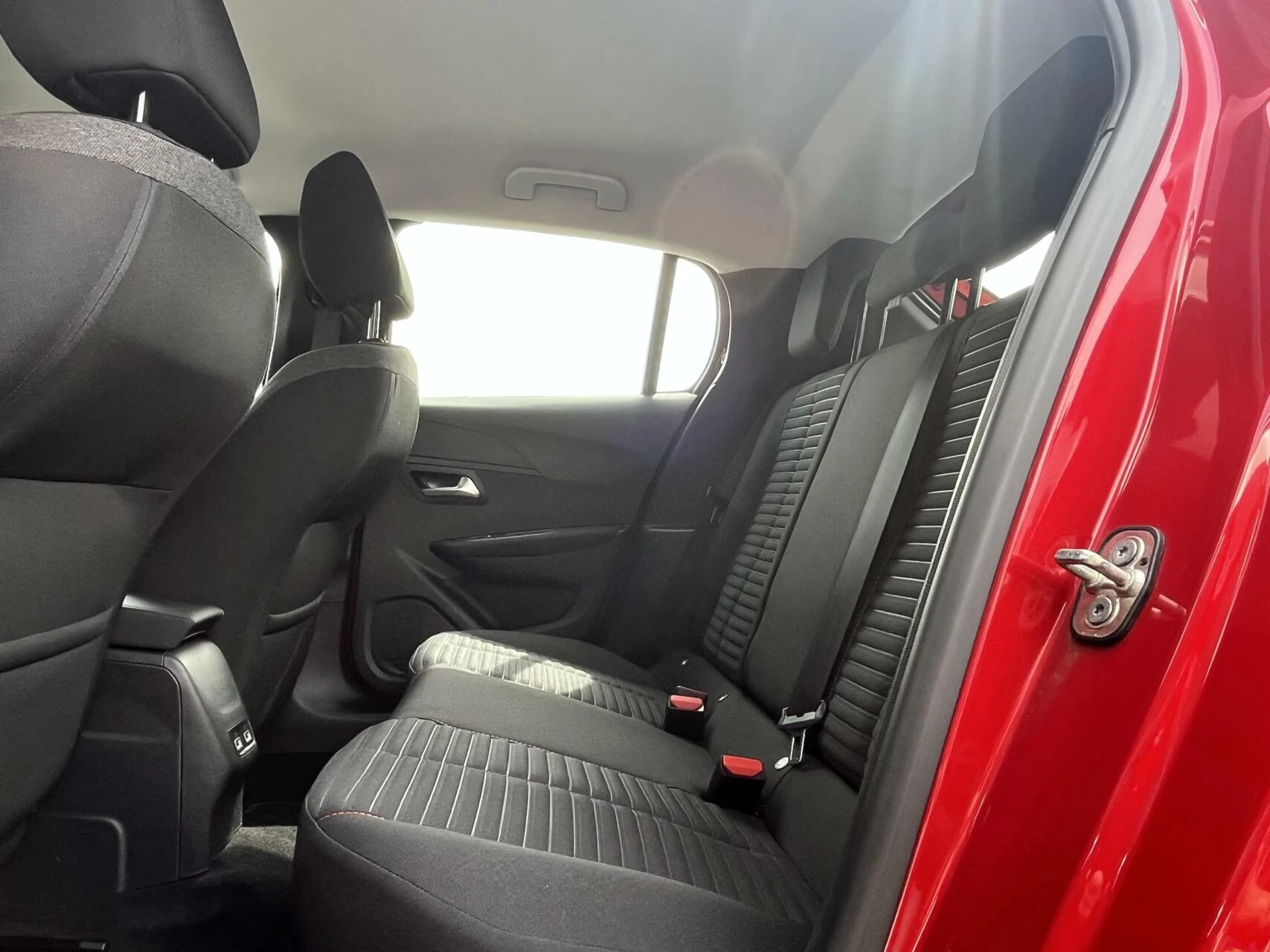 Hoofdafbeelding Peugeot e-208