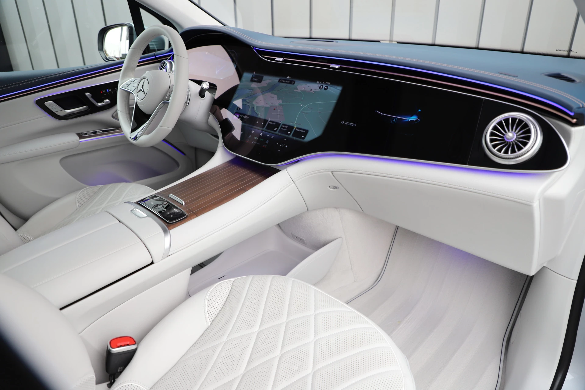 Hoofdafbeelding Mercedes-Benz EQS