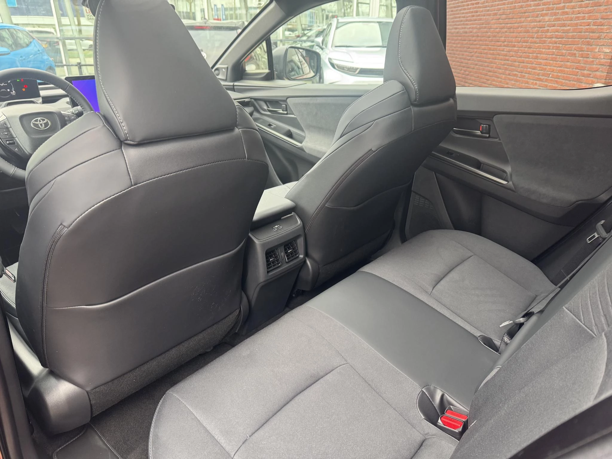 Hoofdafbeelding Toyota C-HR+