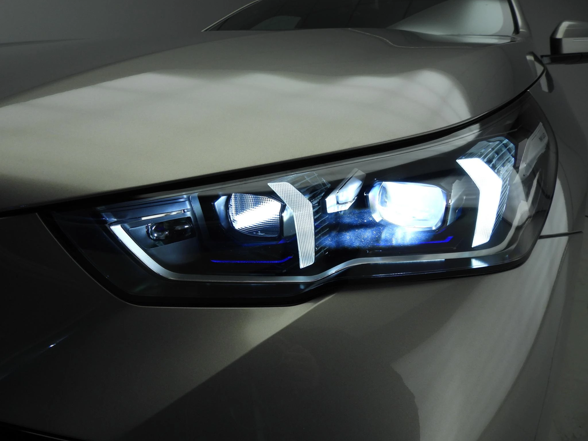 Hoofdafbeelding BMW i5