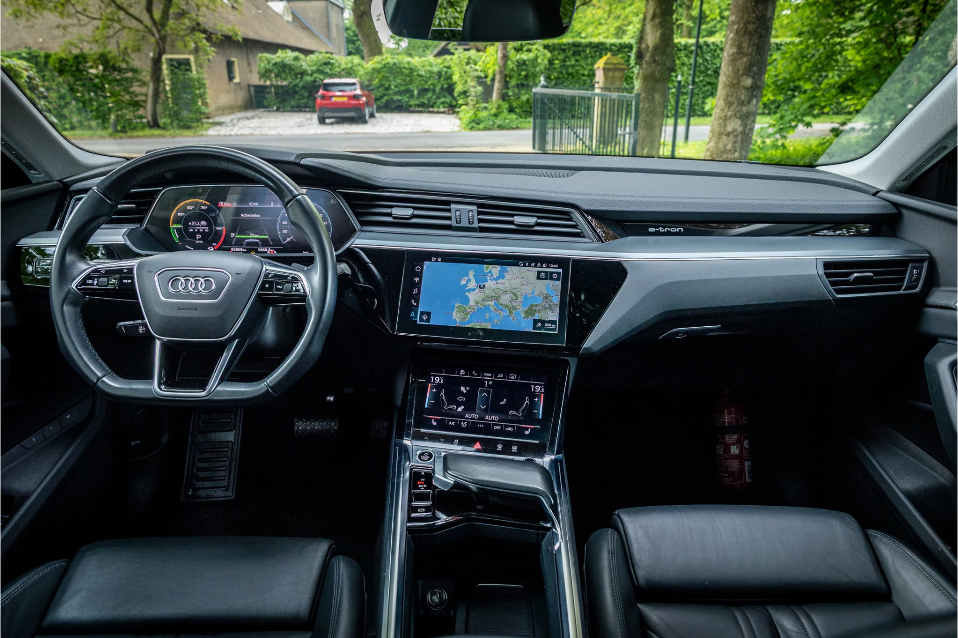 Hoofdafbeelding Audi e-tron