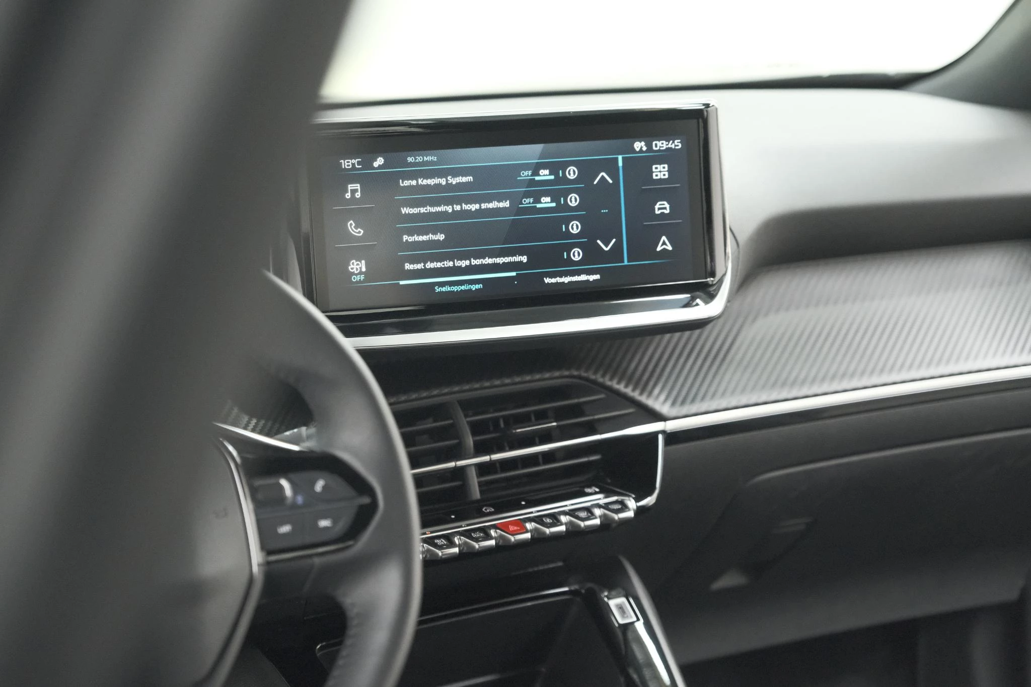 Hoofdafbeelding Peugeot e-2008