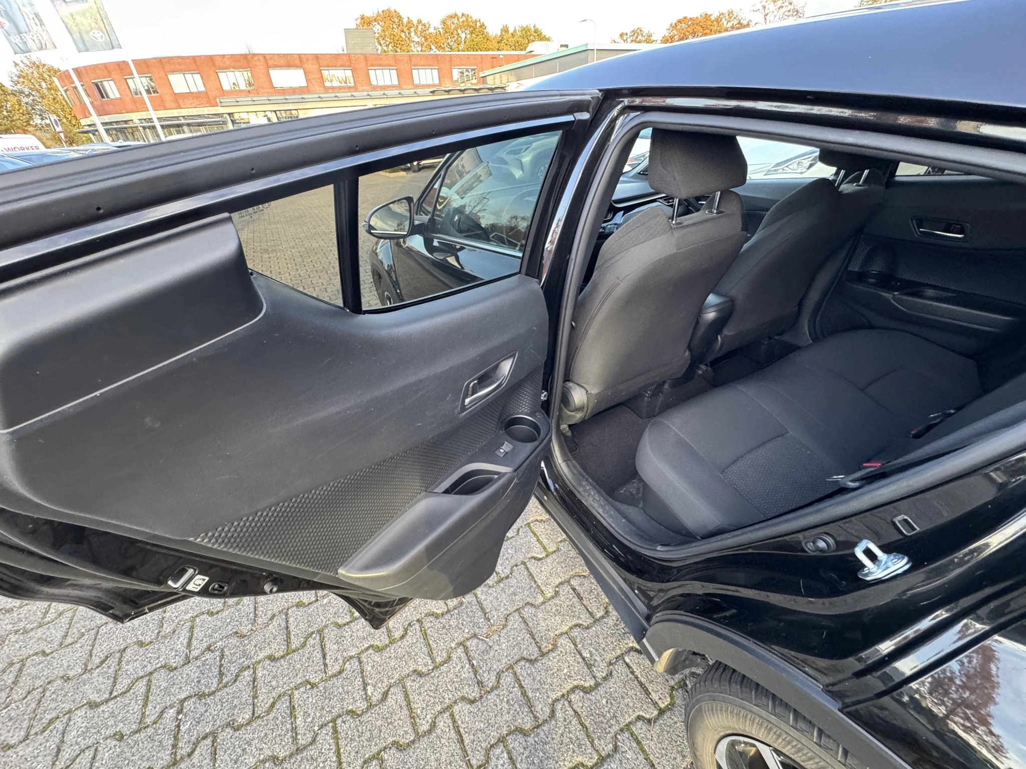 Hoofdafbeelding Toyota C-HR