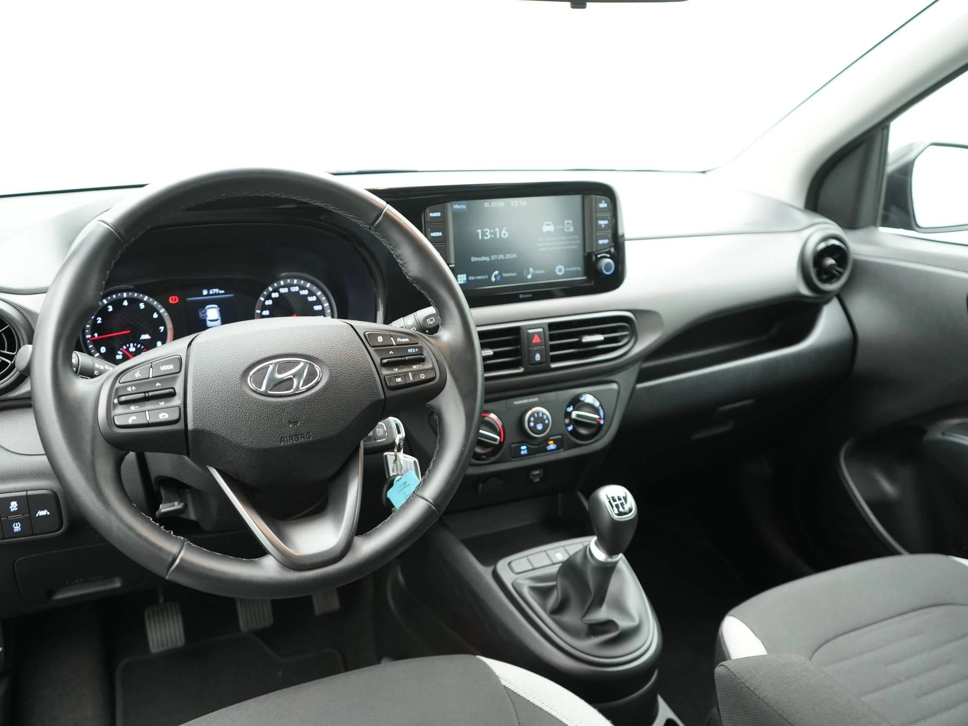 Hoofdafbeelding Hyundai i10