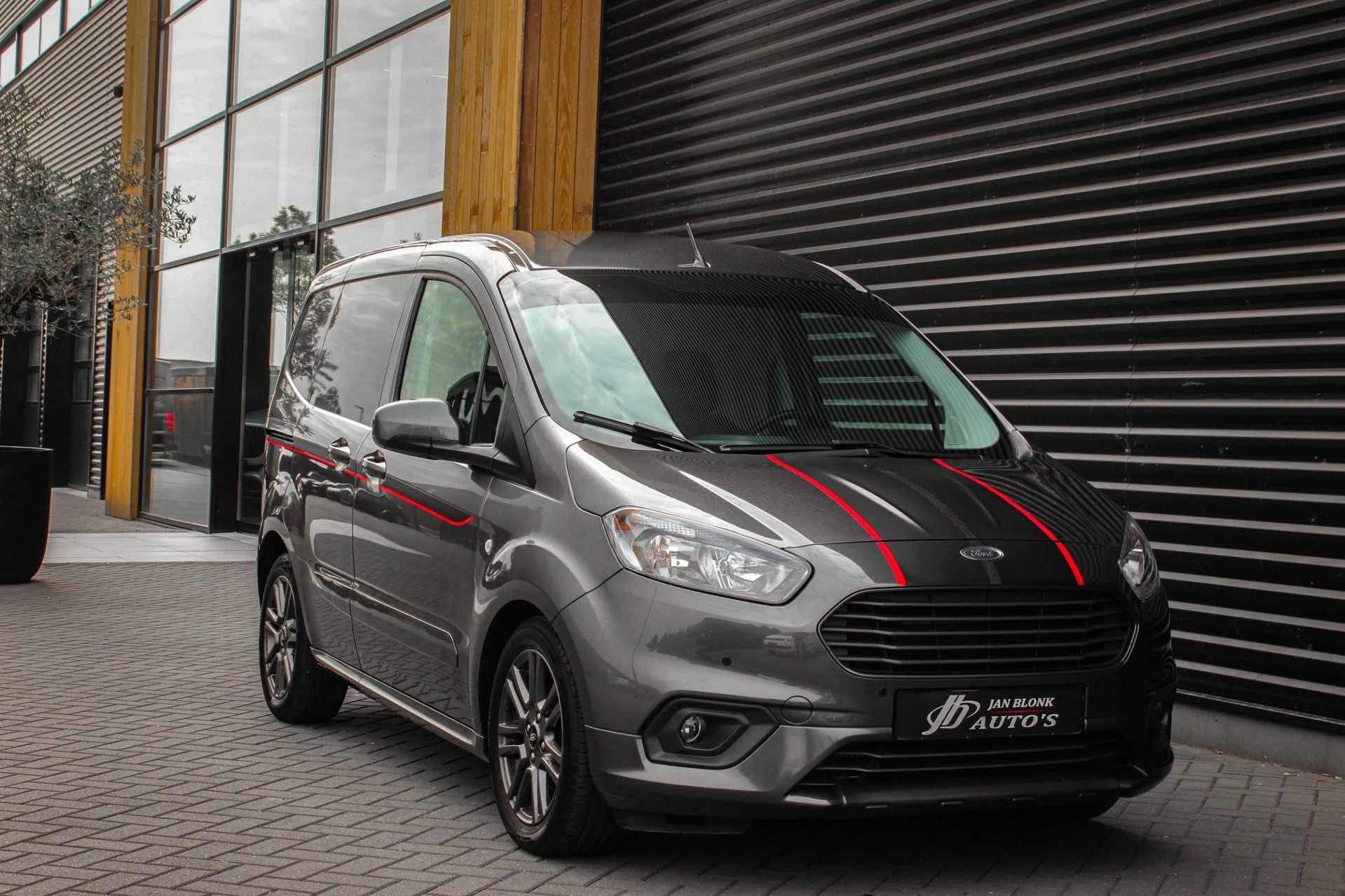 Hoofdafbeelding Ford Transit Courier