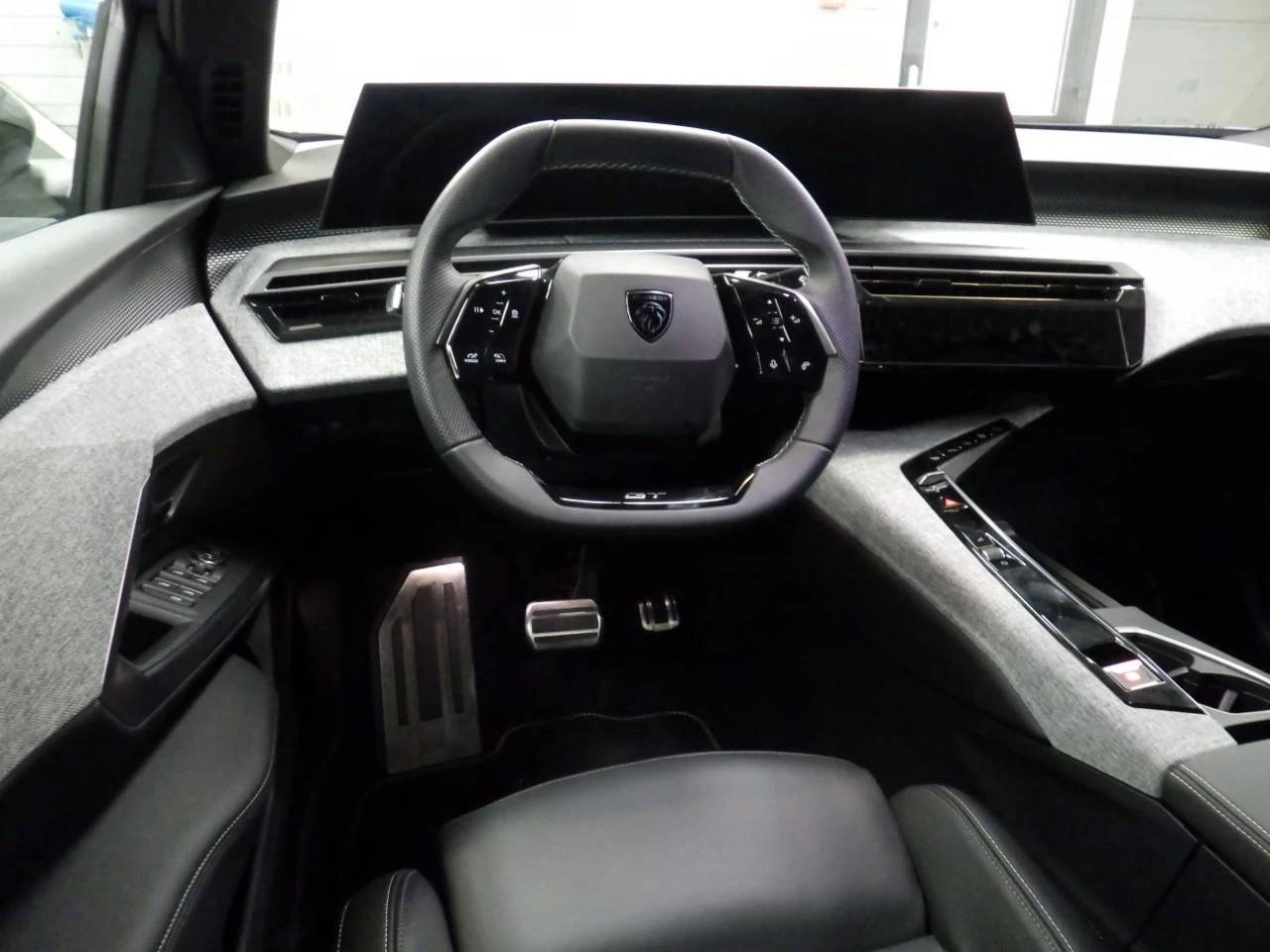 Hoofdafbeelding Peugeot e-3008