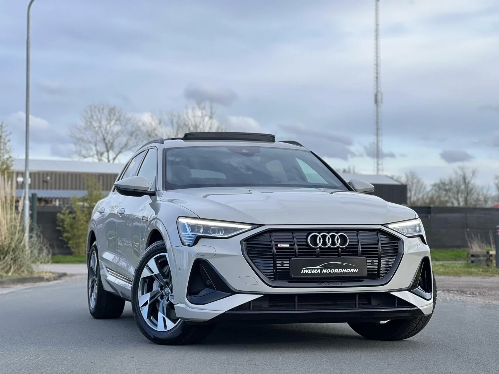 Hoofdafbeelding Audi e-tron